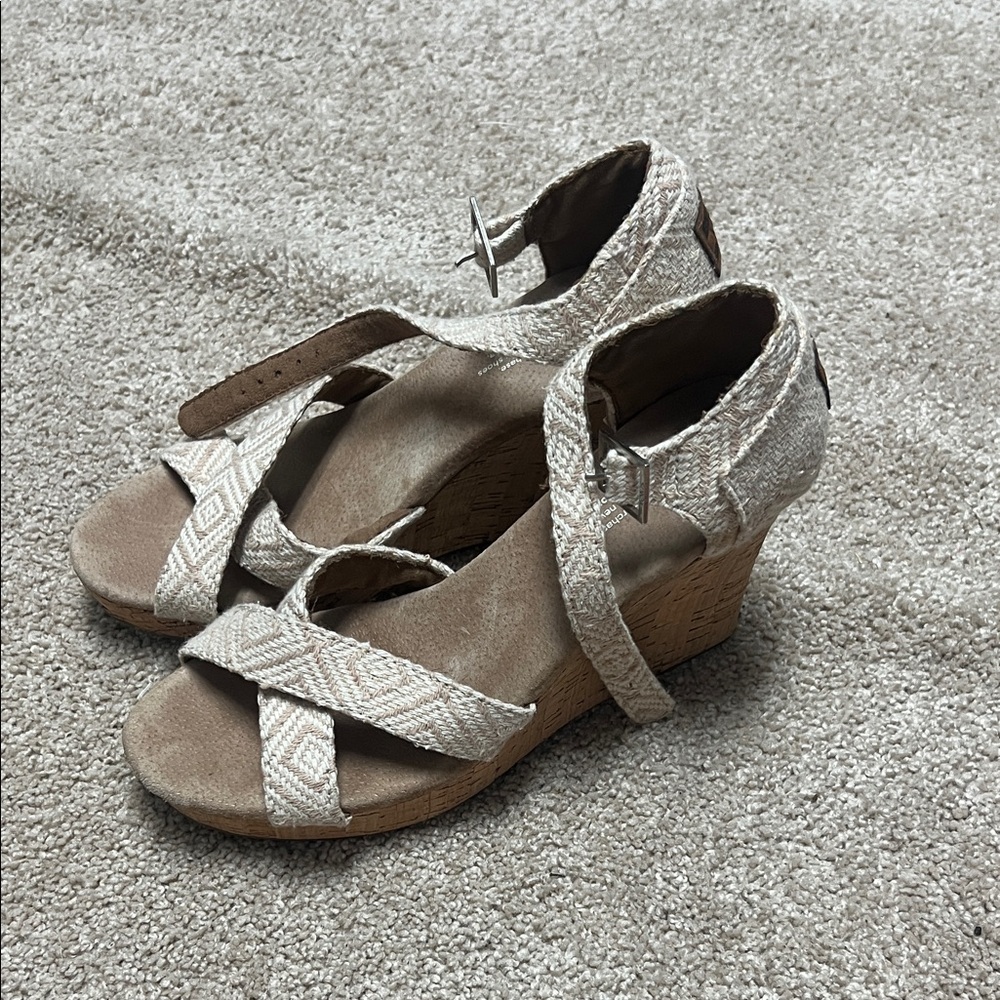Toms Beige Wedge Sandals